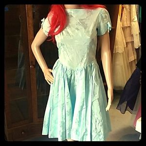 VTG Beautiful 1960's Light Blue Floral Pinup Dress
